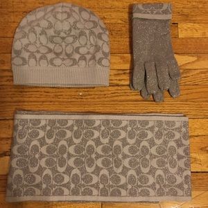 Coach winter accessory set